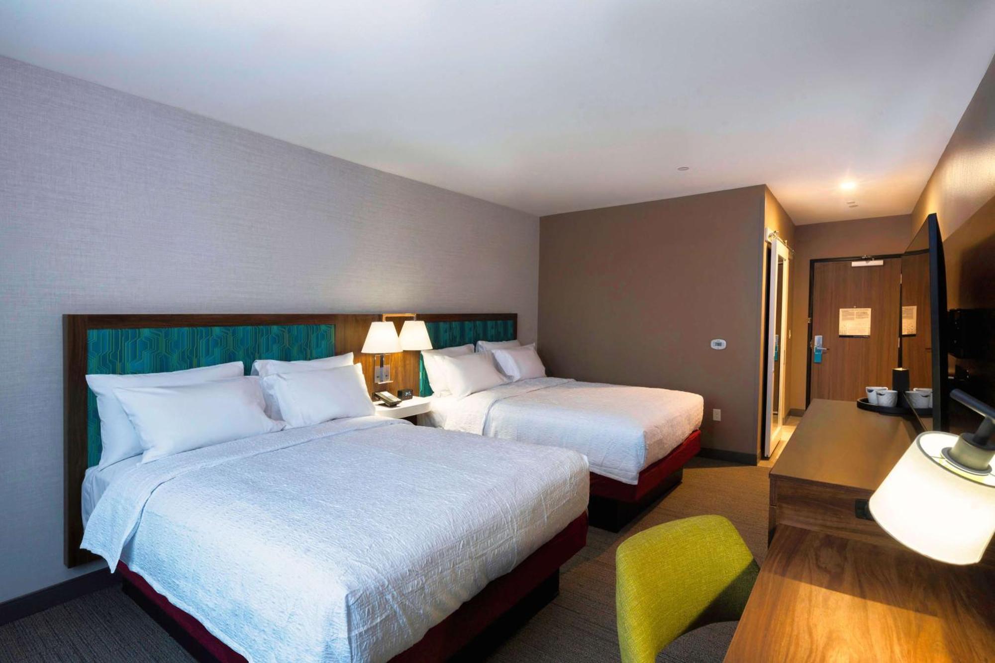 Hampton Inn Needles Bagian luar foto