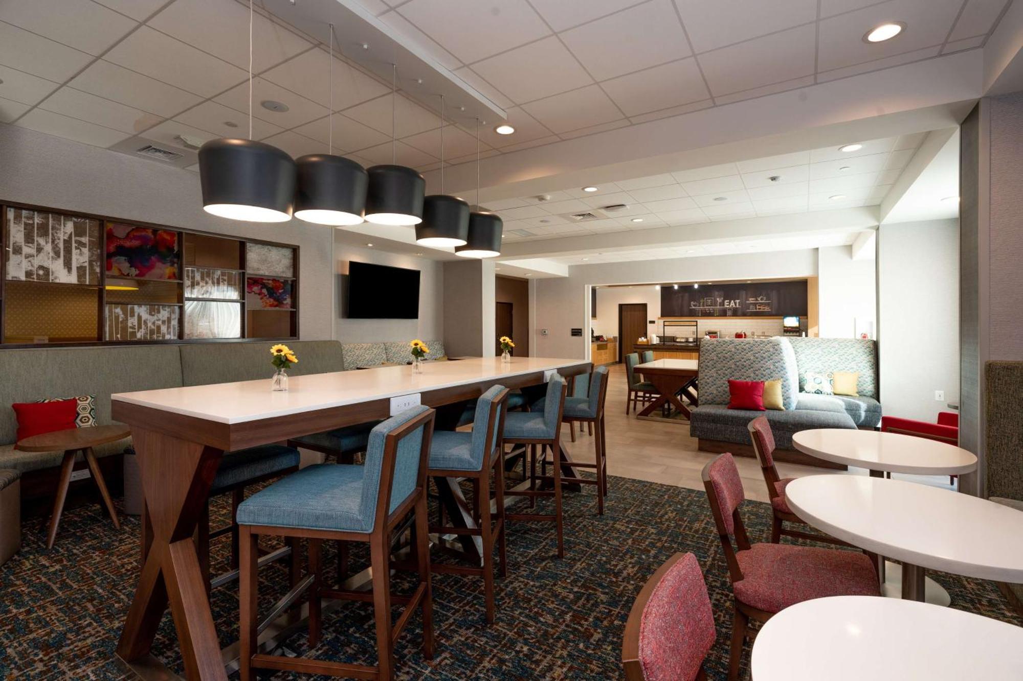 Hampton Inn Needles Bagian luar foto